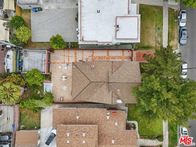 128 N St Andrews Place, Los Angeles CA: https://media.crmls.org/mediaz/da8dbcdf-9ff4-4724-b0e0-0aeb1a27fd11.jpg