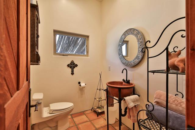 187 Verbena Dr, Borrego Springs CA: https://media.crmls.org/mediaz/da8e293c-a96f-4cdb-84c9-2a1428a2f5ed.jpg