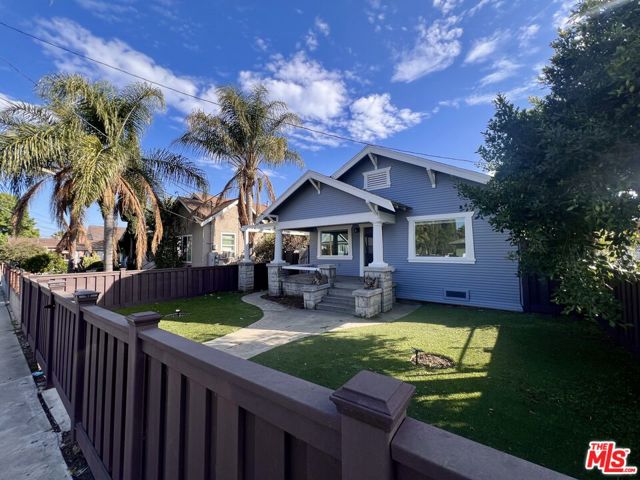 669 W Sepulveda Street, San Pedro CA: https://media.crmls.org/mediaz/da8e696f-93a6-4409-a1a3-f89ea1b290f9.jpg