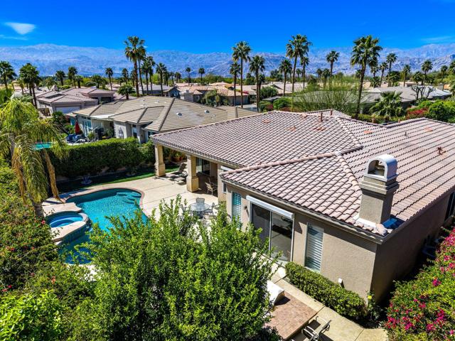 4 Hillcrest Drive, Palm Desert CA: https://media.crmls.org/mediaz/da8e8d94-23f7-4cdf-a22d-12a2b77fcbdb.jpg
