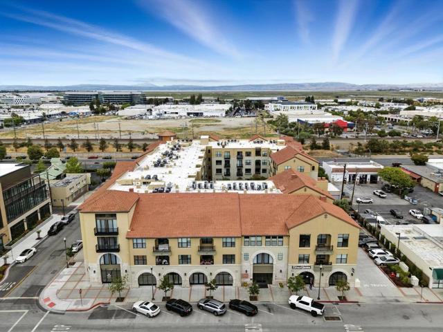 1001 Laurel Street, San Carlos CA: https://media.crmls.org/mediaz/da8eb715-7bde-4095-8e72-506bc1893b9d.jpg