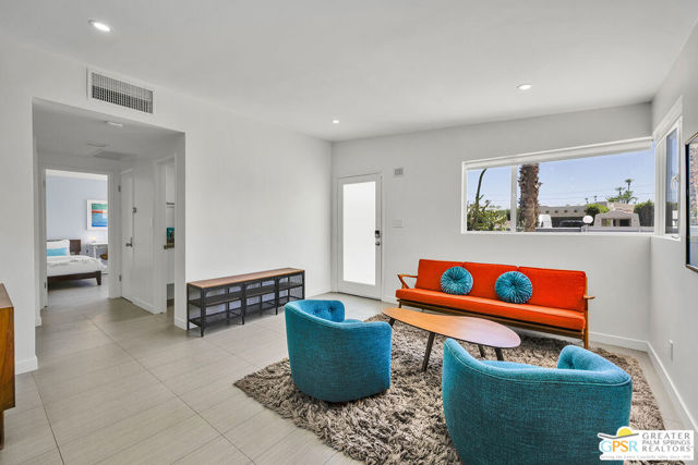 587 N Calle Marcus, Palm Springs CA: https://media.crmls.org/mediaz/da8f0582-0c01-41b2-a04b-a72ee2da638b.jpg