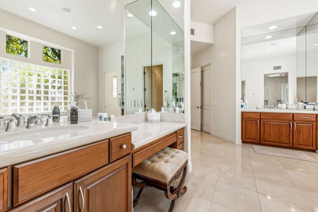 334 Crest Lake Drive, Palm Desert, CA 92211