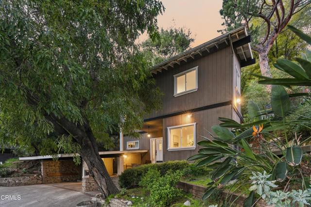 640 Chaparral Road, Sierra Madre CA: https://media.crmls.org/mediaz/da8f341f-2501-4711-b5c1-f70fbdabd3c1.jpg