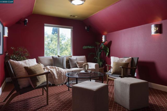 5427 Blackhawk Dr, Danville CA: https://media.crmls.org/mediaz/da8f65e5-66a7-4cf2-94cf-aa2eb088648b.jpg