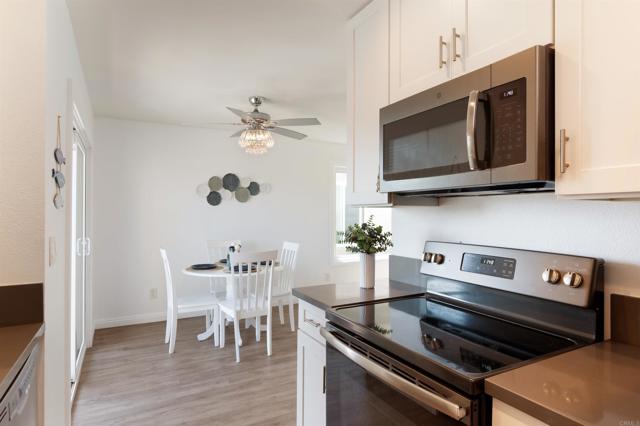 1460 Seacoast Drive, Imperial Beach CA: https://media.crmls.org/mediaz/da913a7b-287d-499e-a1a0-bb4340965265.jpg