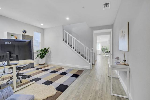 871 Cordoba Way, Hollister CA: https://media.crmls.org/mediaz/da922350-ee44-4fc1-a95d-cbba9044e6a6.jpg