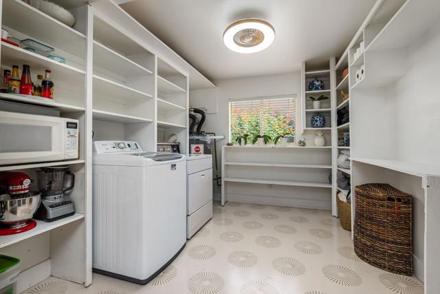 43709 Louisiana Street, Palm Desert CA: https://media.crmls.org/mediaz/da9237a2-7f7c-42f3-b068-4cf511f8d56a.jpg