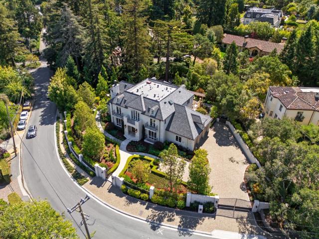 625 Santa Inez Avenue, Hillsborough, California 94010, 5 Bedrooms Bedrooms, ,5 BathroomsBathrooms,Single Family Residence,For Sale,Santa Inez,ML82022917