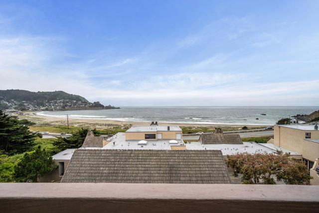 445 Roberts Road, Pacifica CA: https://media.crmls.org/mediaz/da928573-8683-4412-8b2d-1b058da335dc.jpg
