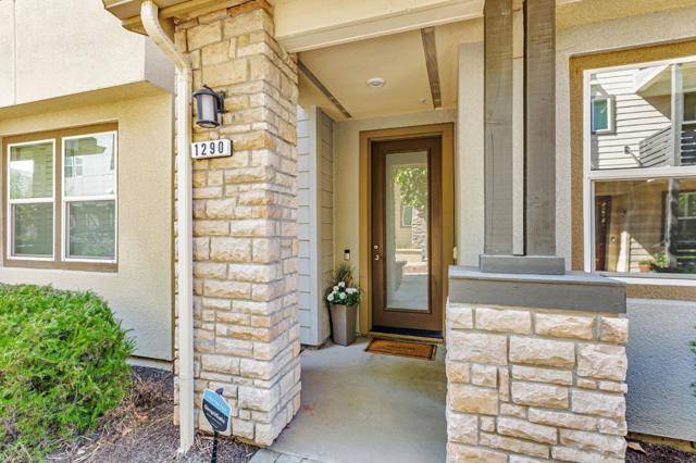 1290 Milkweed Street, Milpitas CA: https://media.crmls.org/mediaz/da931cb7-4d7b-4a84-936a-1a5264ebe56c.jpg