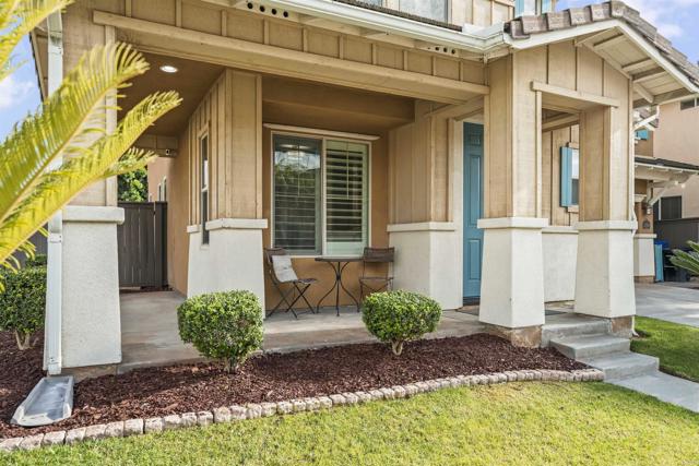 2194 Honeybee Street, Chula Vista CA: https://media.crmls.org/mediaz/da941e5b-3ea2-41e1-a73b-f666c1382344.jpg