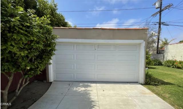 9026 W 25 Street, Los Angeles CA: https://media.crmls.org/mediaz/da96fa9b-4878-4681-9d65-7b4b85b0a66d.jpg