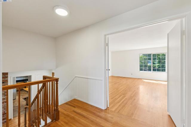 4190 Sharab Ct, Pleasanton CA: https://media.crmls.org/mediaz/da97682e-f3b0-4ae0-8cd0-4d9940303178.jpg