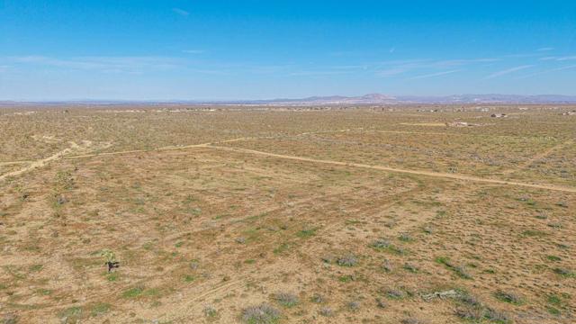 0 Marrakesh AVE, Phelan CA: https://media.crmls.org/mediaz/da97b17d-9279-428a-abb8-10d23e536849.jpg