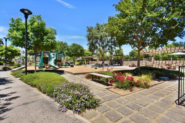 18437 Opal Lane, Morgan Hill CA: https://media.crmls.org/mediaz/da991212-7b16-4c84-ad4f-cfcbad1af059.jpg