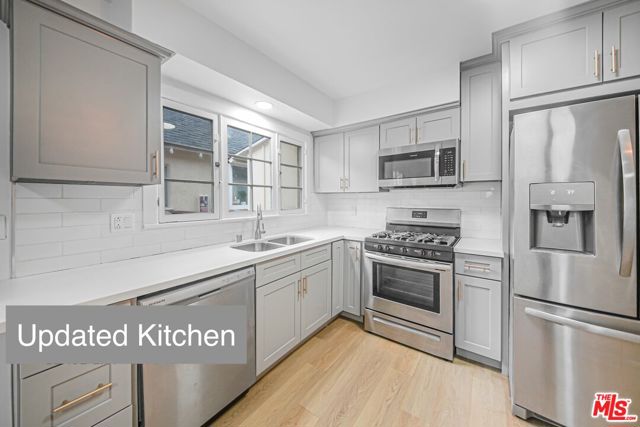 9028 Rangely Avenue, West Hollywood CA: https://media.crmls.org/mediaz/da9a3dd2-b10f-4786-82e1-666c41c67da6.jpg