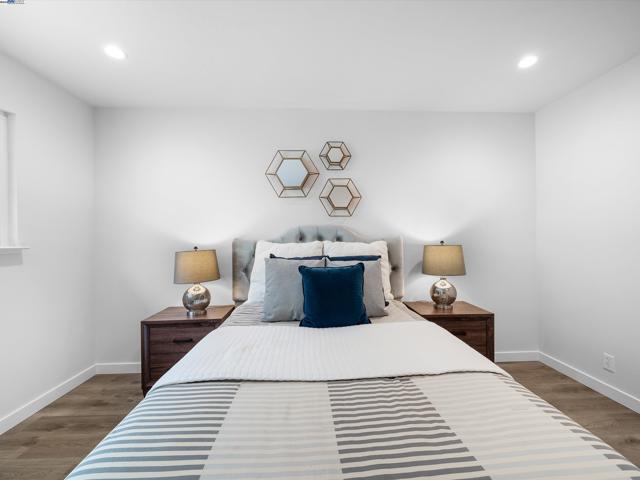 17914 Joseph Dr, Castro Valley CA: https://media.crmls.org/mediaz/da9a45f6-e6fd-4a4f-bac7-b52c900b7925.jpg