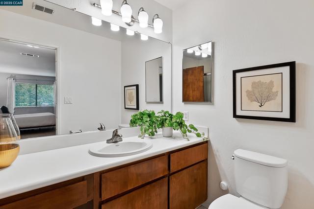 1383 Hull Ln, Martinez CA: https://media.crmls.org/mediaz/da9ae31d-28a9-4f70-8e44-219b6ee0c3e0.jpg