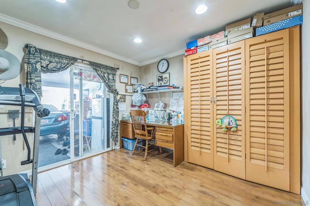 https://media.crmls.org/mediaz/da9d6801-a948-45ec-83cc-26dcba987080.jpg?preset=X-Large