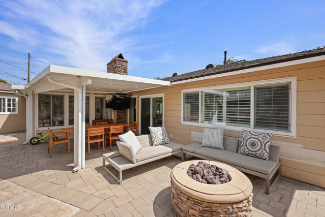 1110 Coronet Avenue, Pasadena CA: https://media.crmls.org/mediaz/da9e47d3-5e6f-4047-adbc-0c2fb499f331.jpg