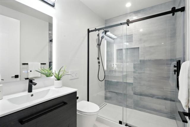 651 41st Avenue, San Francisco CA: https://media.crmls.org/mediaz/da9e8765-c953-4709-93be-80cb331316f2.jpg