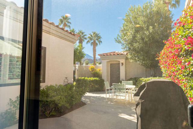 54396 Shoal Creek, La Quinta CA: https://media.crmls.org/mediaz/da9f4ee7-b844-4bbd-9145-78bd5815b2a8.jpg