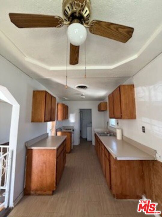 13103 Vaughn Street photo 5