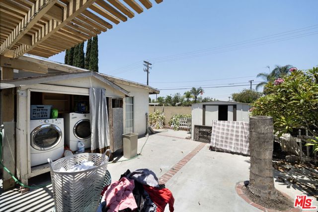 700 S Plymouth Place, Anaheim CA: https://media.crmls.org/mediaz/da9f71e1-ef24-4073-ad11-f33252ffec49.jpg
