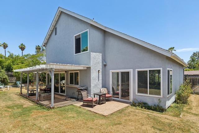946 Carriage Drive, San Marcos CA: https://media.crmls.org/mediaz/da9fa4af-f1f2-414e-8dbf-086ddf696500.jpg