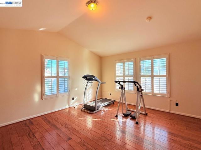 Image 40 of 60 For 3329 Lair Way