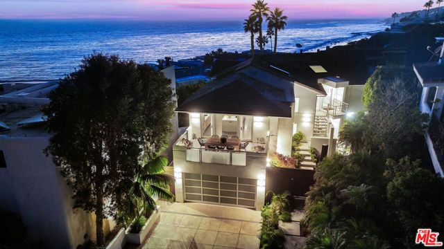31558 Victoria Point Road, Malibu CA: https://media.crmls.org/mediaz/da9ffd6a-9c01-48a9-b276-3785c0f2821d.jpg