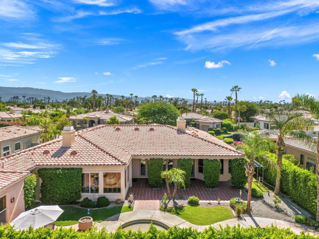 47 Gibraltar Drive, Palm Desert CA: https://media.crmls.org/mediaz/daa103ea-214f-4af8-ba57-7f853e63b995.jpg