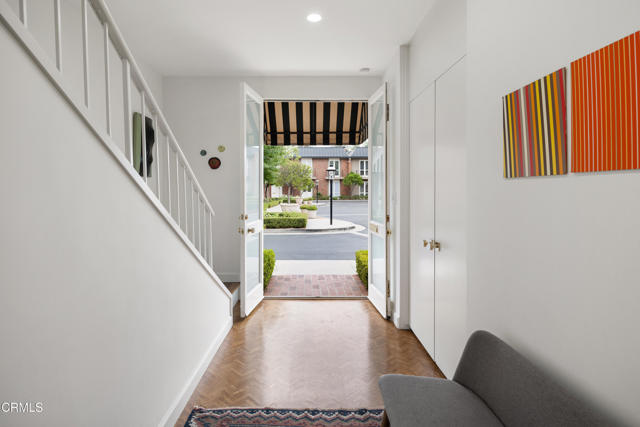 Detail Gallery Image 3 of 56 For 1105 S Orange Grove Bld, Pasadena,  CA 91105 - 3 Beds | 2/1 Baths