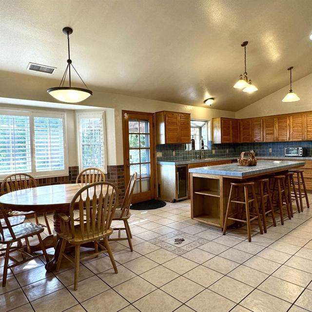 Detail Gallery Image 19 of 75 For 2848 Los Alisos, Fallbrook,  CA 92028 - 5 Beds | 3 Baths