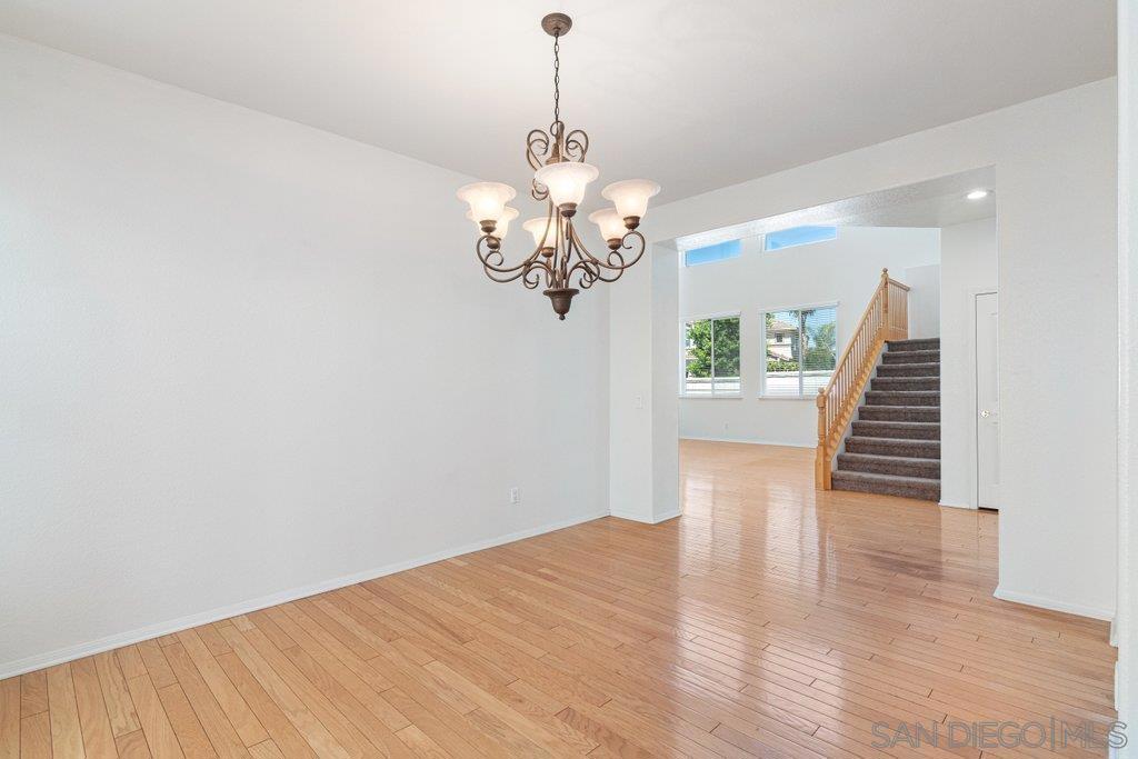 https://media.crmls.org/mediaz/daa1caf7-222a-4883-a079-5f70f0d4f6b1.jpg?preset=X-Large