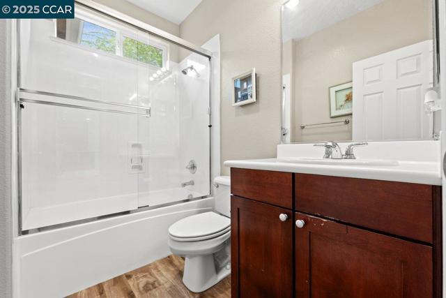 2762 St Andrews Dr, Brentwood CA: https://media.crmls.org/mediaz/daa2291b-744b-4661-9eb4-e57cacd2f1b9.jpg