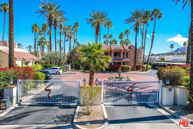 2700 Lawrence Crossley Road #83, Palm Springs, CA 92264
