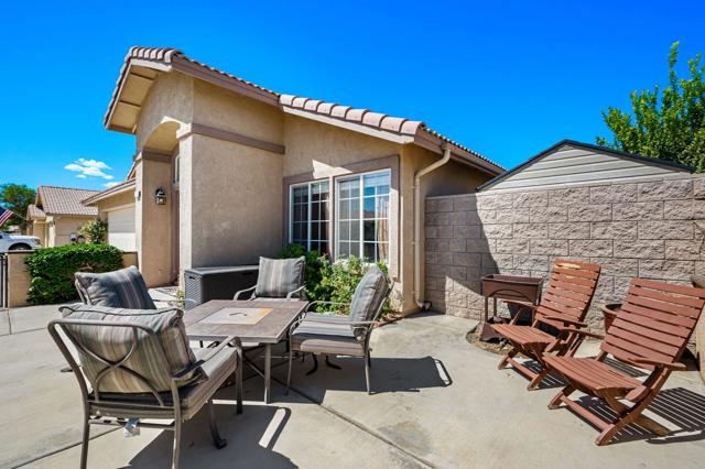 45315 Coldbrook Lane, La Quinta CA: https://media.crmls.org/mediaz/daa2e9e5-28f5-44c5-a2d3-fc83cbd74555.jpg