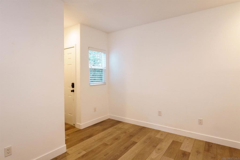 MLS #250018206SD img 13