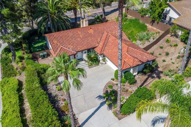 1857 Goldenrod Ln, Vista CA: https://media.crmls.org/mediaz/daa3f455-6de0-4a6a-b090-06d4641dd123.jpg
