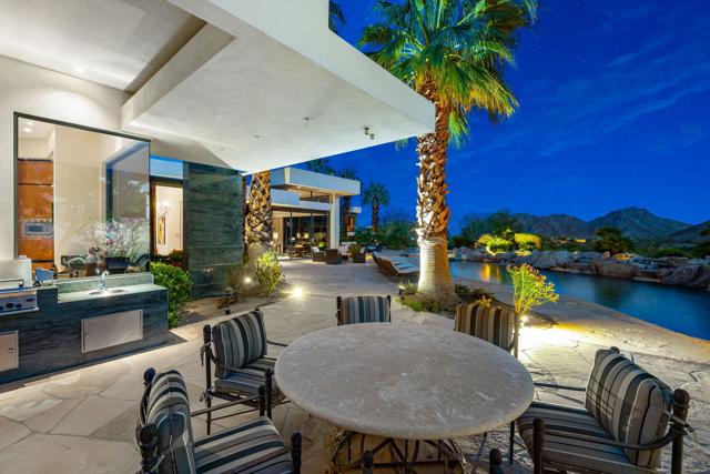 79235 Tom Fazio N Lane, La Quinta CA: https://media.crmls.org/mediaz/daa4a054-ef4c-419e-8e2d-776e7d6d9410.jpg