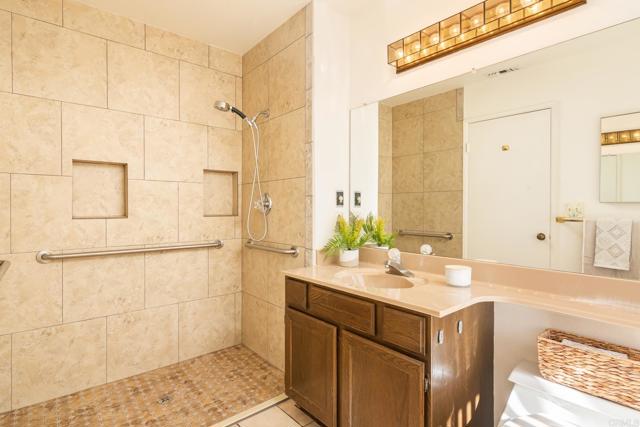 Detail Gallery Image 27 of 48 For 634 via Santa Cruz, Vista,  CA 92081 - 2 Beds | 2 Baths