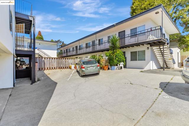 1626 Dwight Way, Berkeley CA: https://media.crmls.org/mediaz/daa6407d-a0a4-4fc5-a832-ab9990b5471b.jpg
