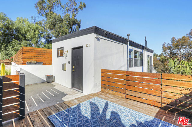 421 Beech Street, Los Angeles CA: https://media.crmls.org/mediaz/daa64d38-f089-43ff-8629-5bc005a7f778.jpg