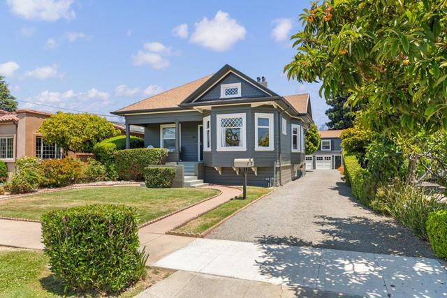 28 Clarendon Road, Burlingame CA: https://media.crmls.org/mediaz/daa6c64c-9998-4151-8f00-1c13dcdb9aae.jpg