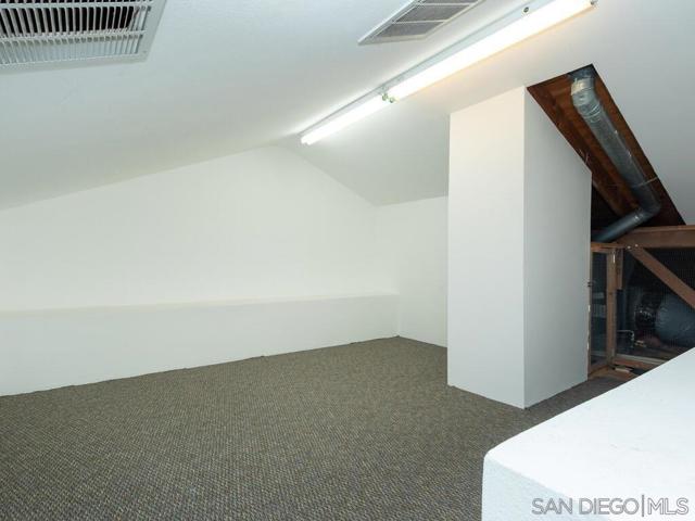 4951 DELOS WAY, Oceanside CA: https://media.crmls.org/mediaz/daa711ef-0cce-420b-ad65-3de9e9d1daf4.jpg
