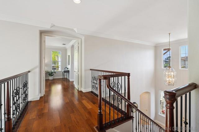 11324 Luxembourg Way, San Diego CA: https://media.crmls.org/mediaz/daa82fc1-99b6-467b-adb6-36f1775193fb.jpg