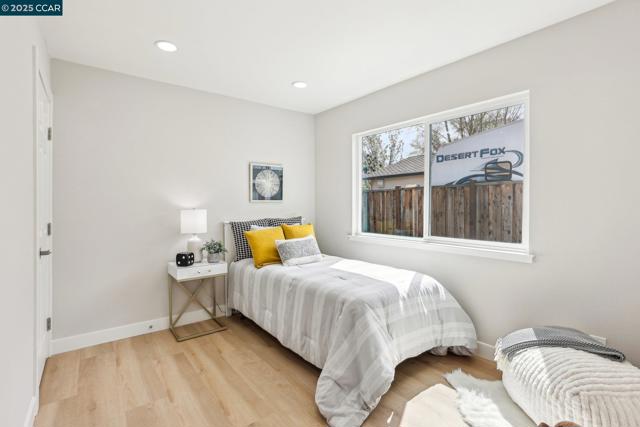 562 Swallow Dr, Livermore CA: https://media.crmls.org/mediaz/daa93bd5-a991-4ab5-a164-31b0a00e6e26.jpg