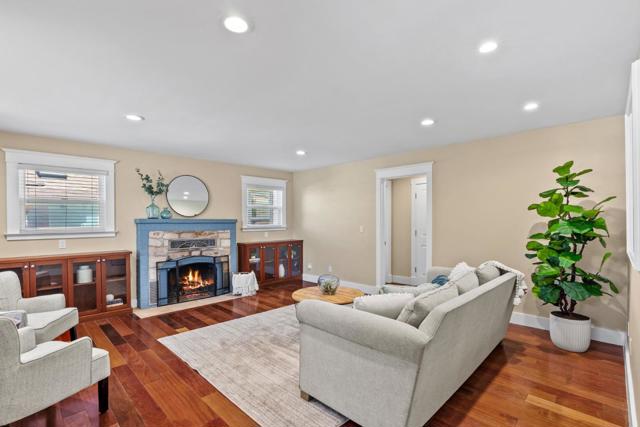720 Gilroy Drive, Capitola CA: https://media.crmls.org/mediaz/daa9854f-6a22-46dd-92b9-85b23cb0f6d3.jpg